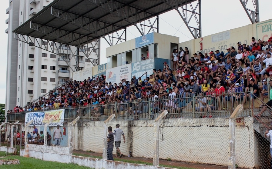 Finais lotaram a arquibancada da Leda no domingo