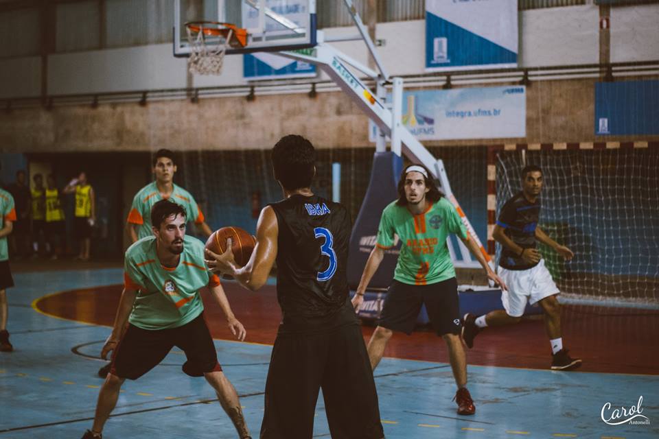 Arquitetura e Educação Física se enfrentam na final de Basquete na UFMS