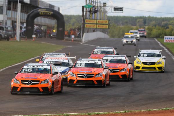Fernando Jr. e Simão vencem Mercedes-Benz Challenge na capital
