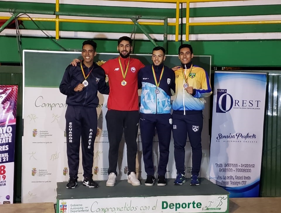 Acadêmico da UFMS garante bronze no Karatê
