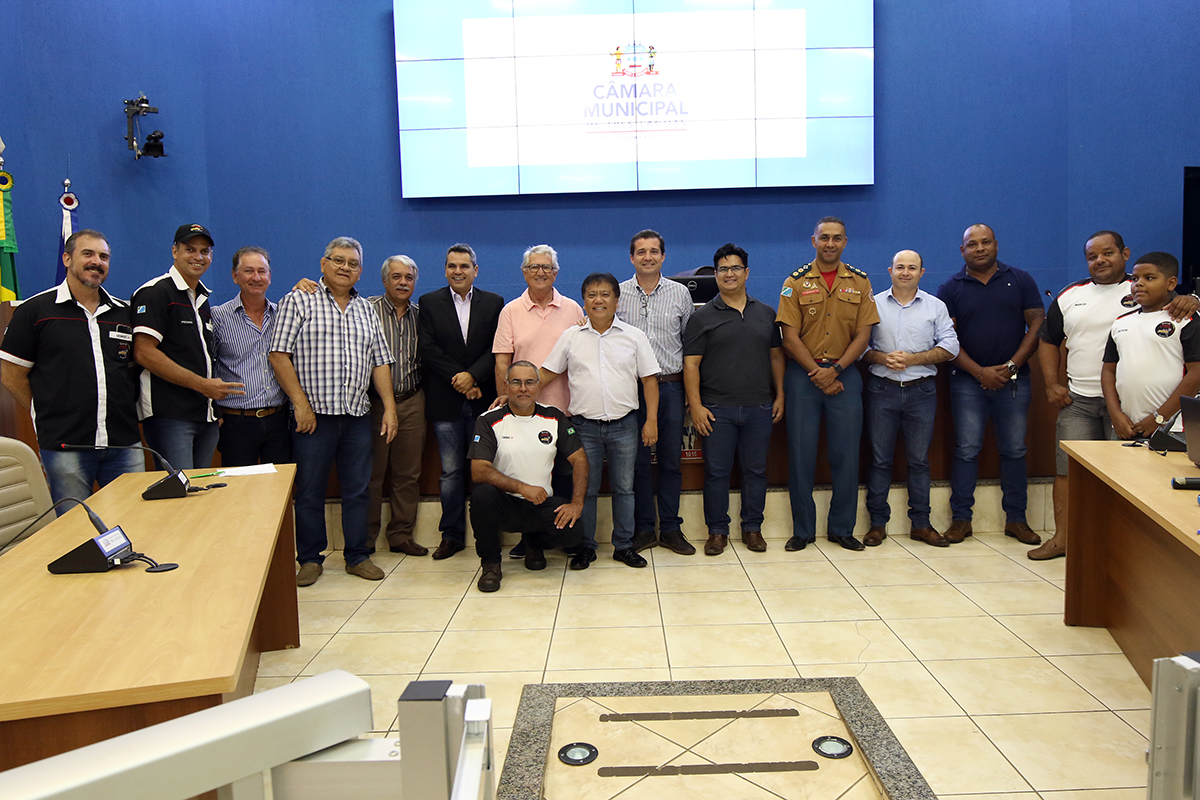 Lançamento de 3º Campeonato de Motocross reúne amantes do esporte