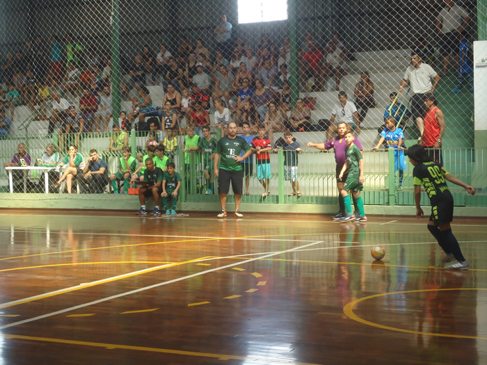 IX Copa Pelezinho começa a definir os semifinalistas neste domingo