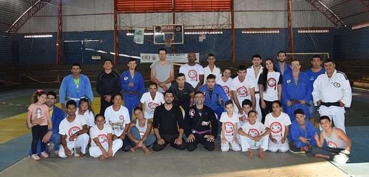 Curso de Capoeira capacitou população maracajuense neste sábado