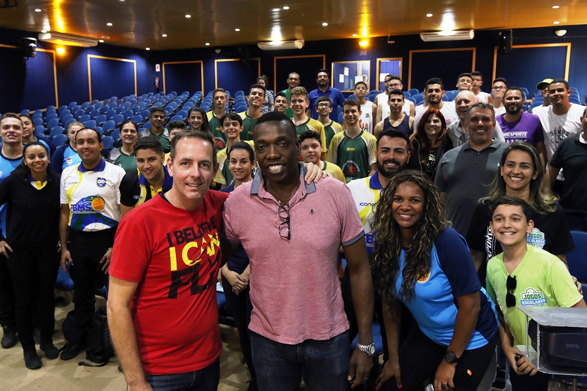 Copa dos Campeões﻿ recebeu os árbitros Renatinho e Pacheco