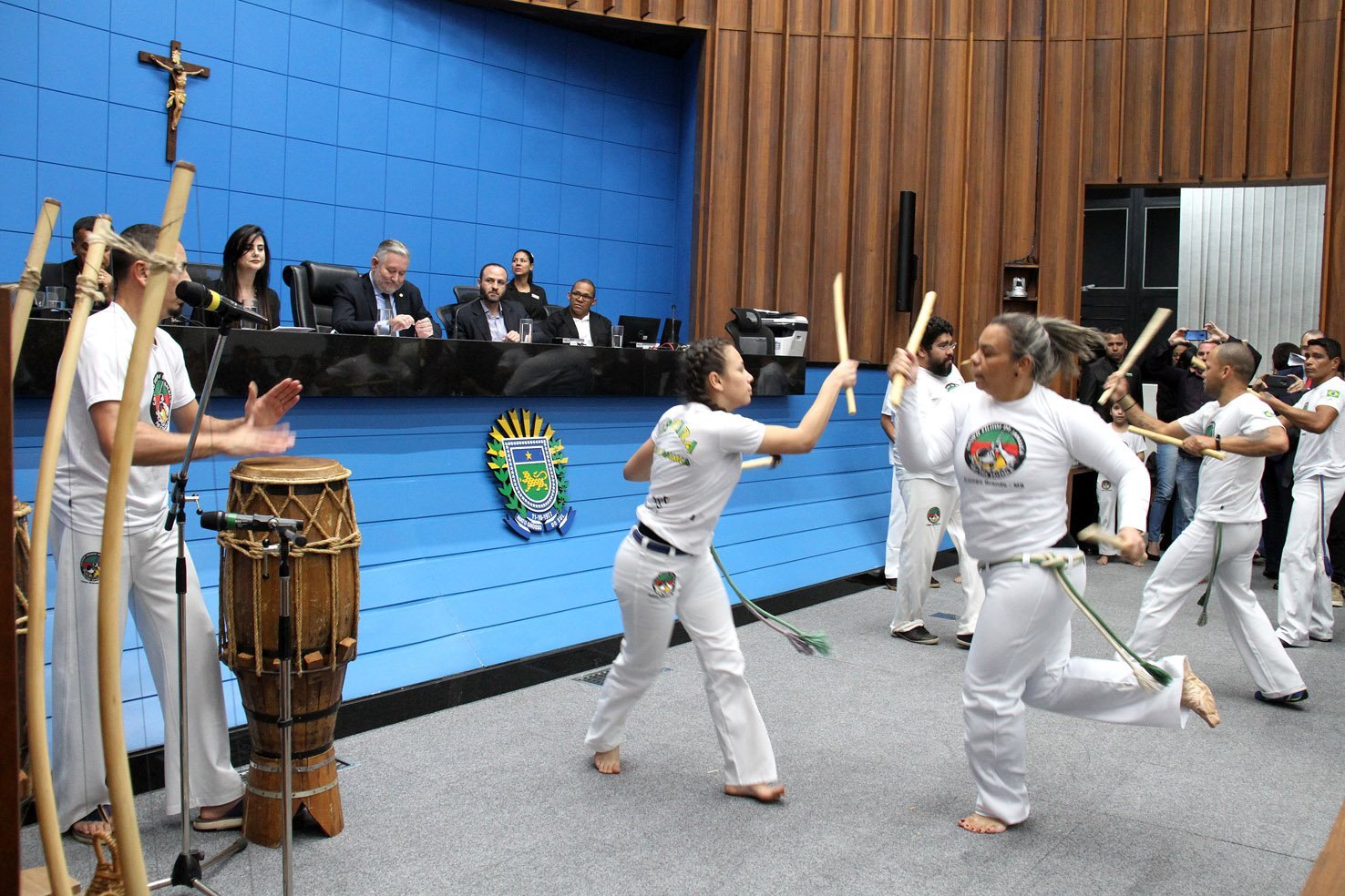 Professores e atletas de capoeira de MS são homenageados pela Assembleia