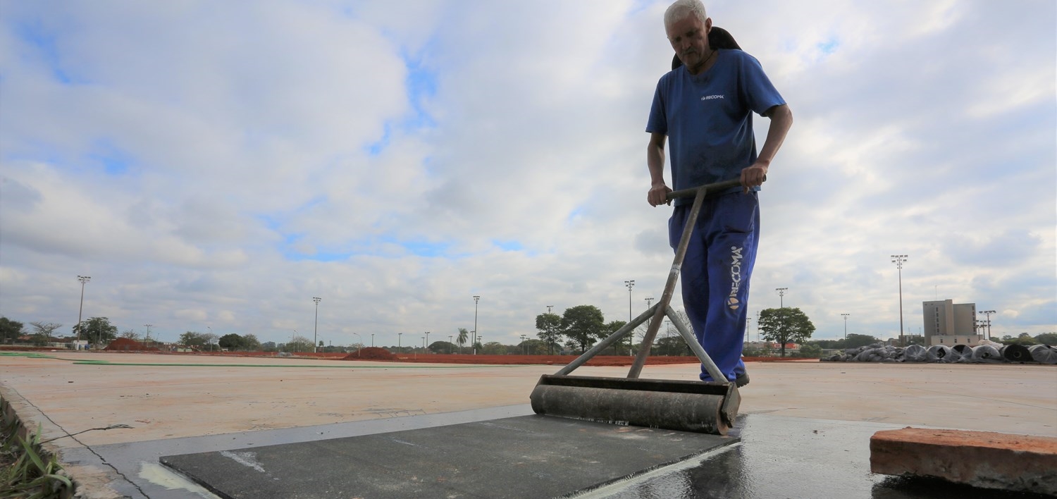 Presidente da Caixa vistoria pista de atletismo do Ayrton Senna no sábado