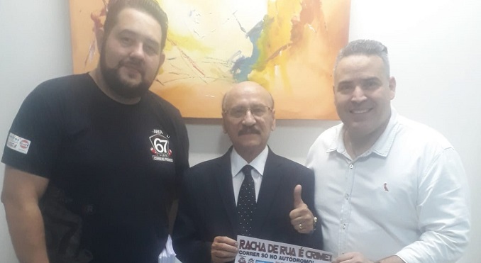 Vereador apoia campanha de 'rachas de carro' nos autódromos 