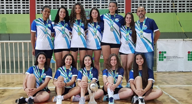 Seleção sul-mato-grossense é vice-campeã no sub-16 feminino de vôlei 
