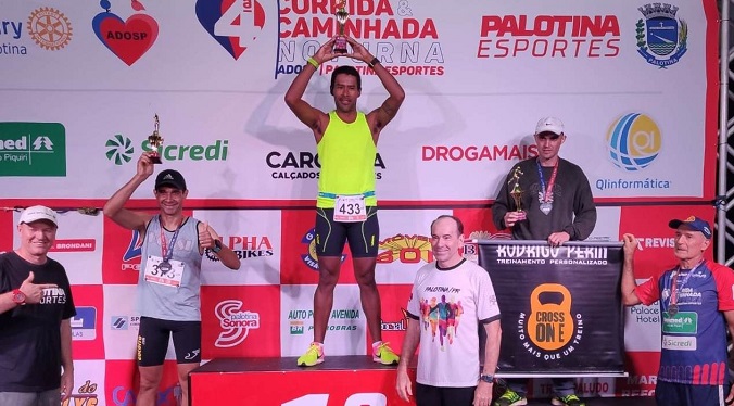 Amambaiense vence 4ª Corrida e Caminhada Noturna Adosp