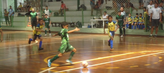 Copa Pelezinho tem rodada decisiva neste sábado