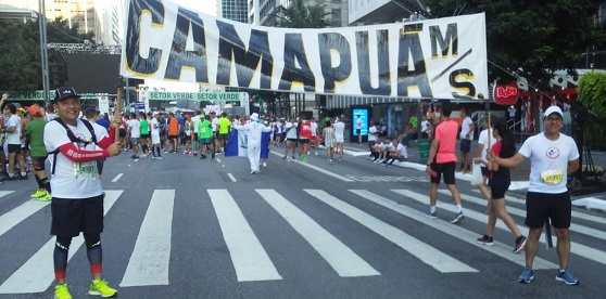 Camapuense leva faixa e homenageia cidade na São Silvestre