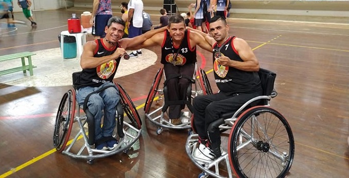 Douradenses são vice no basquete sobre rodas Trinca Três por Três 