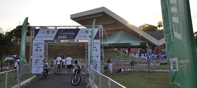 Prova de corrida e caminhada arrecada 900l de leite na Capital