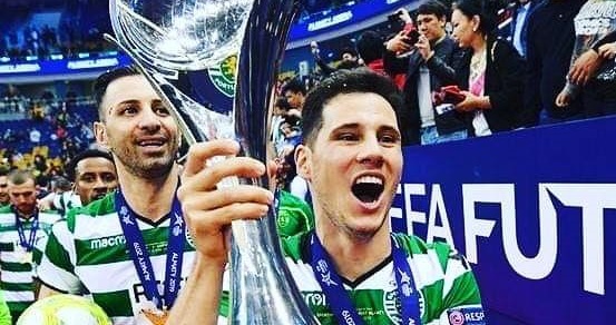 Douradense é eleito terceiro melhor jogador de futsal do mundo