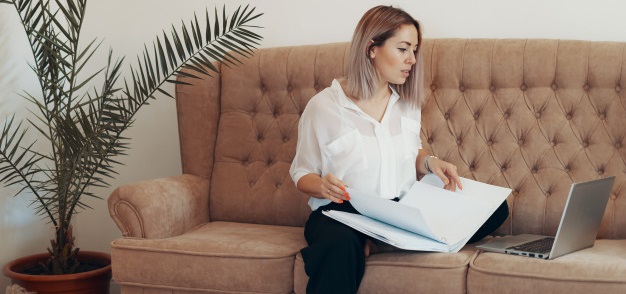 Educadora física alerta sobre problemas musculares durante Home Office