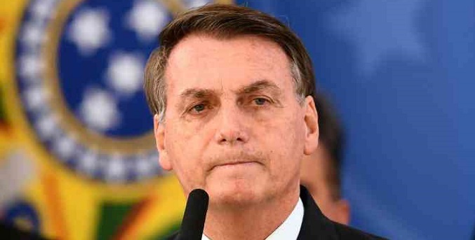 Bolsonaro defende volta do futebol no Brasil