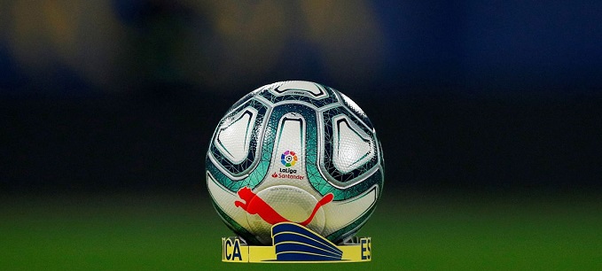 Cinco jogadores de futebol testam positivo para covid-19, na Espanha