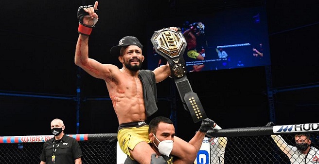 Deiveson Figueiredo finaliza Benavidez e é campeão no UFC