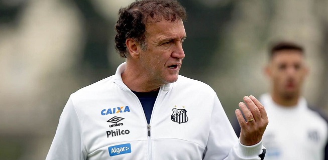 Santos anuncia retorno de Cuca para comando da equipe
