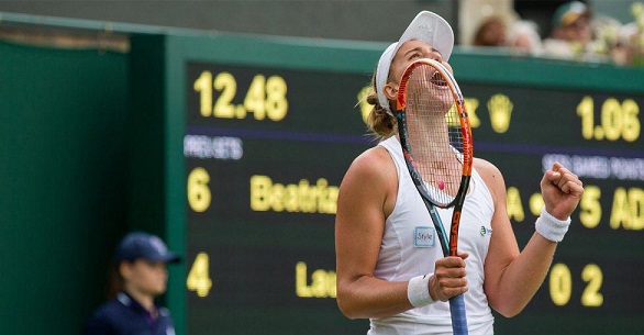 Brasileira salta 61 posições no ranking mundial da WTA