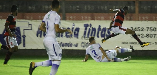Águia Negra vence Vitória e volta ao G-4 no Brasileiro Série D
