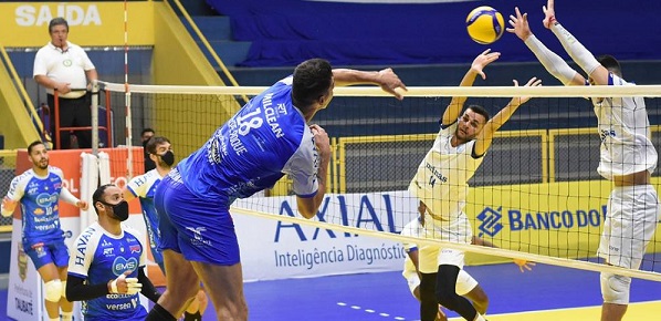 Taubaté assume ponta da Superliga e segue como único invicto