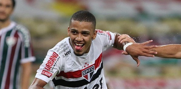 São Paulo vence Fluminense com 2 gols de Brenner