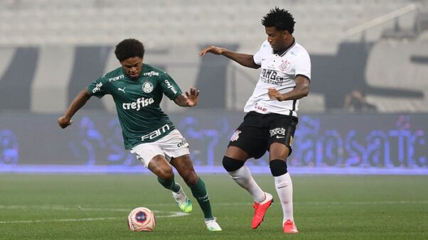 Palmeiras e Corinthians fazem último dérbi paulista da temporada