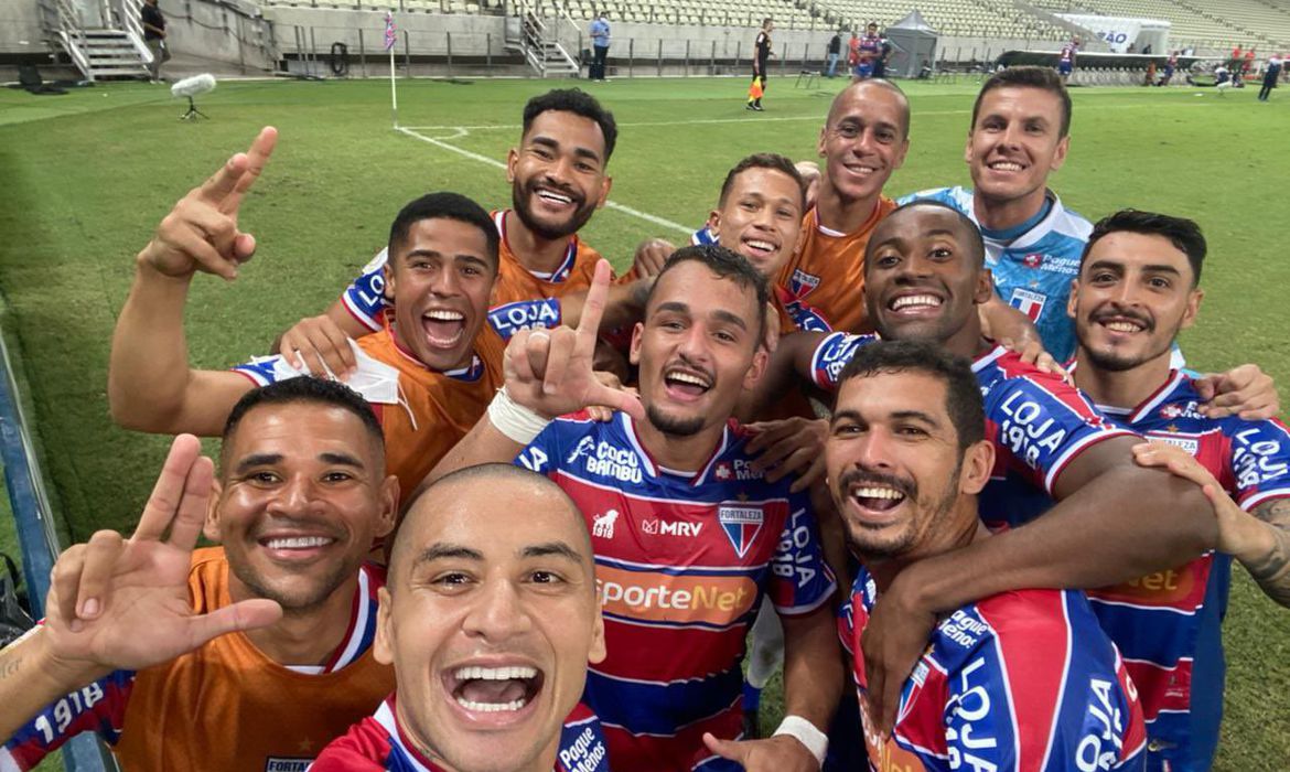 Em duelo para fugir do Z4, Fortaleza bate Coritiba e respira