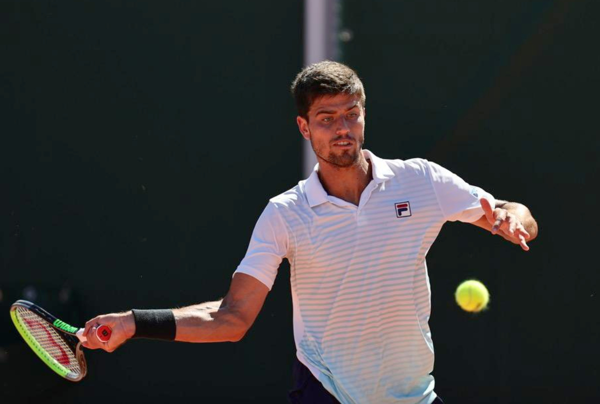 João Menezes estreia com vitória no Challenger de Almaty