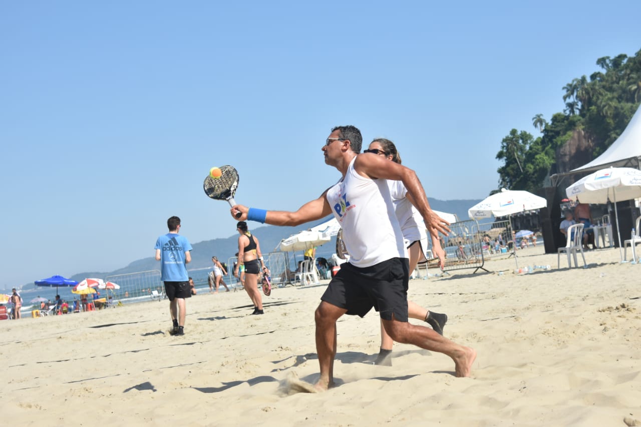 Competição por equipes agita o beach tennis em Campo Grande