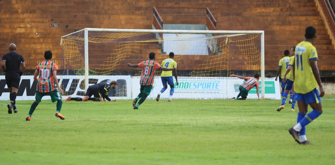 Estadual: Coxim é goleado, e Dourados se classifica à próxima fase