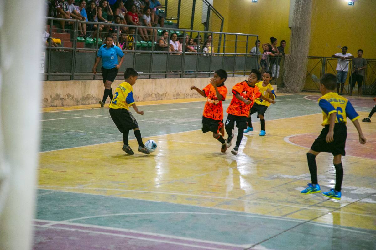 Com participação de 98 equipes, Corumbá abre Copa Funec de Futsal