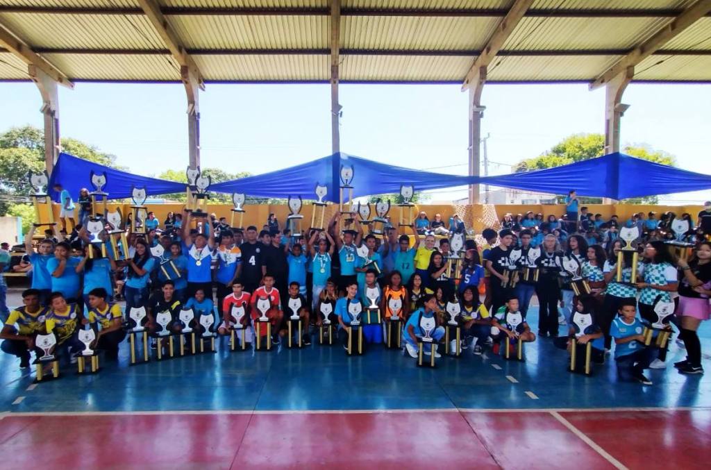 Prefeitura de Corumbá premia vencedores do 32º Jogos Escolares