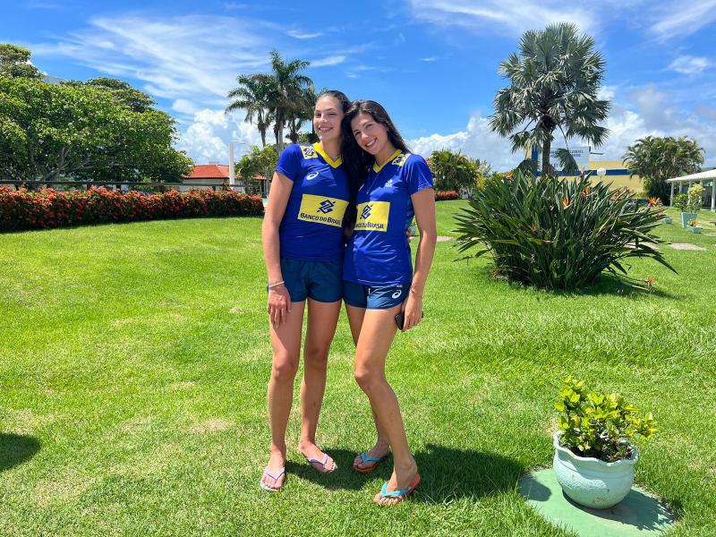 Carol e Isabela Sallaberry participam de camp de treinamento da CBV