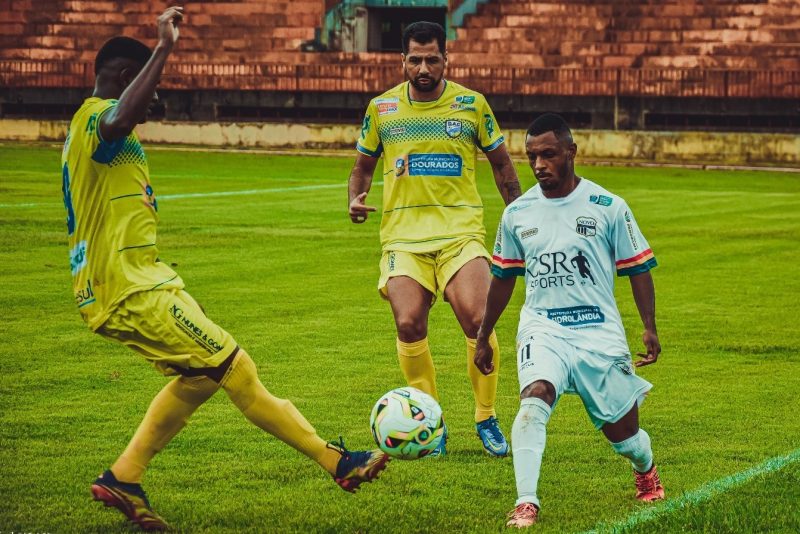 Dourados AC vence Novo e embola briga pela liderança do Grupo B