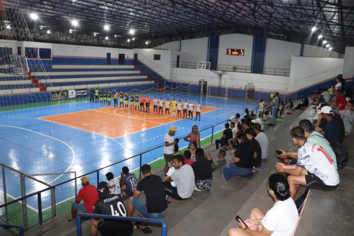 Oliveirense e Veteranos vencem o Municipal de Futsal em Mundo Novo