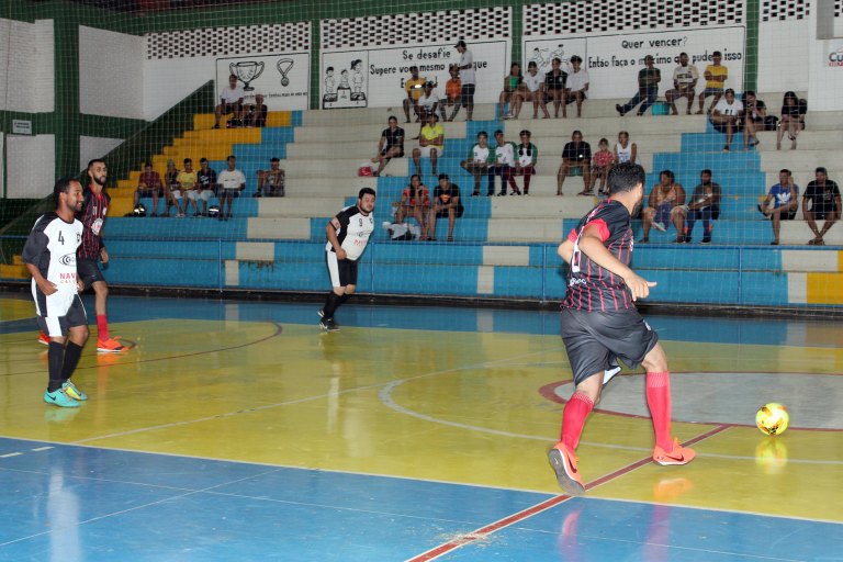 Copa Cidade Naviraí de Futsal realiza as primeiras rodadas
