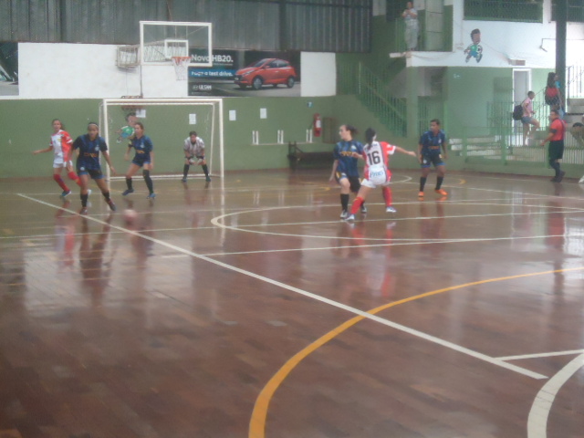 Acontece neste sábado a semifinal da Copa Pelezinho Feminino de Futsal