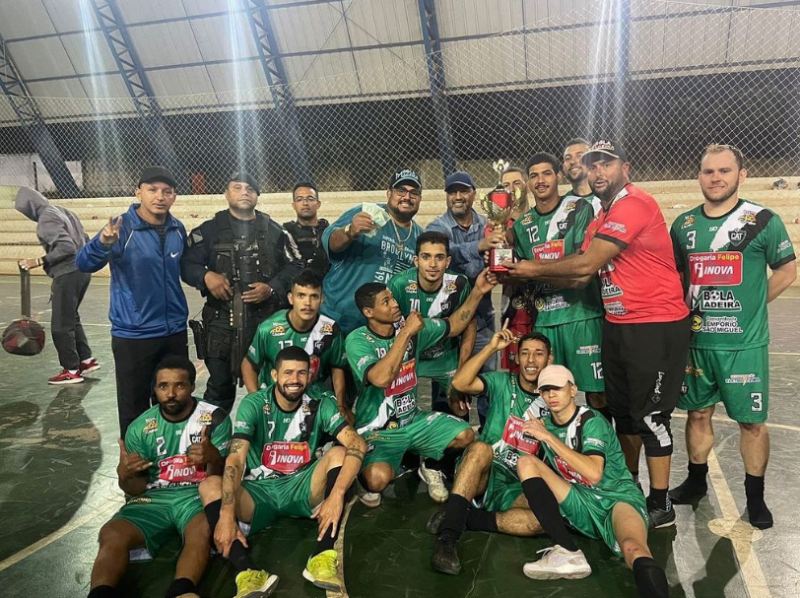 Equipe de Inocência é campeã de torneio de futsal em Paranaíba