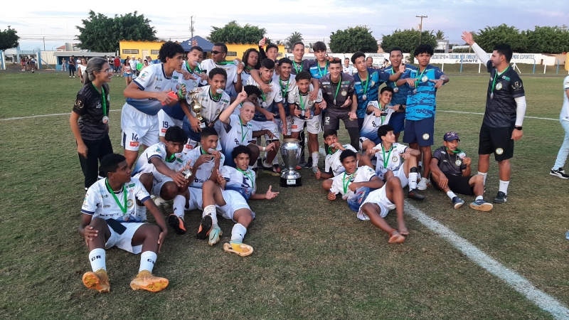 Costa Rica goleia Dourados por 5 a 0 e sagra campeão do Sub 16
