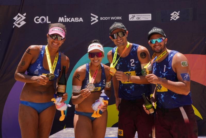 Duda e Ana Patrícia coroam o título da temporada 2023 do Circuito Brasileiro