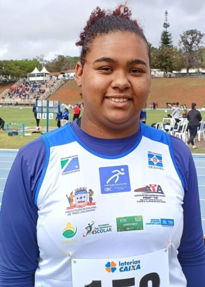 Atleta de TL bate recorde em competição de arremesso de peso