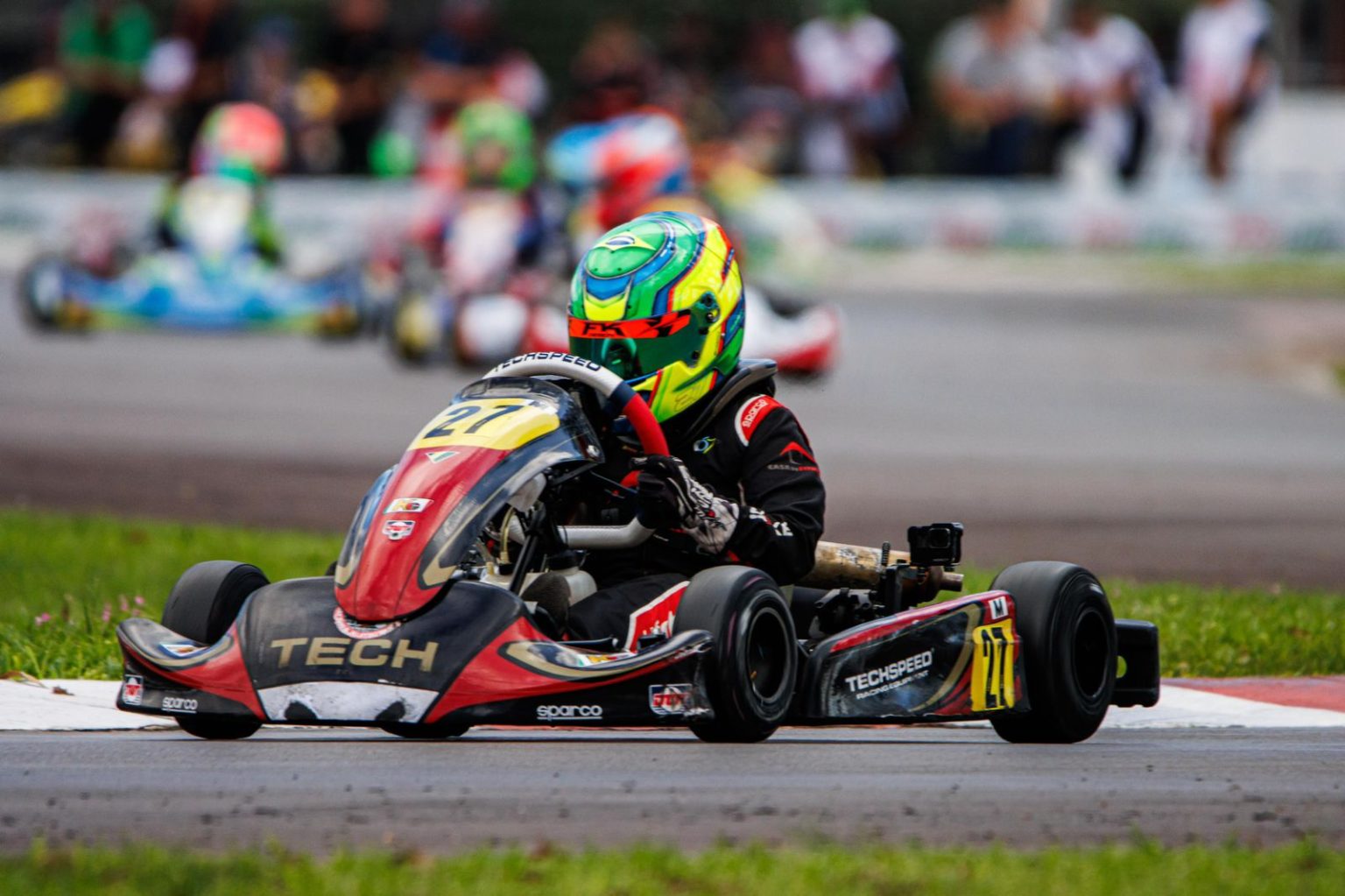 Fabinho Bianchi disputa o Brasileiro de Kart no Sul do país