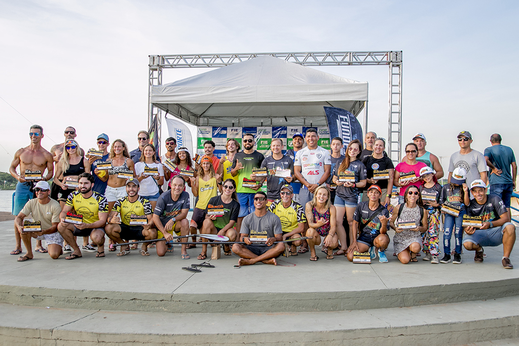 Destaque Nacional para Atletas de Corumbá no Circuito de SUP