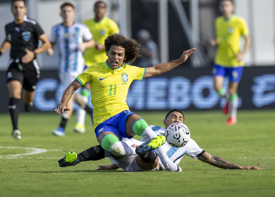 Seleção perde para Argentina e fica fora dos jogos de Paris