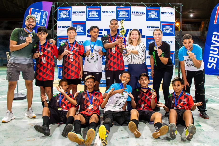 Escola LULOCA de TL é campeã do futsal masculino do JETs Sub-14