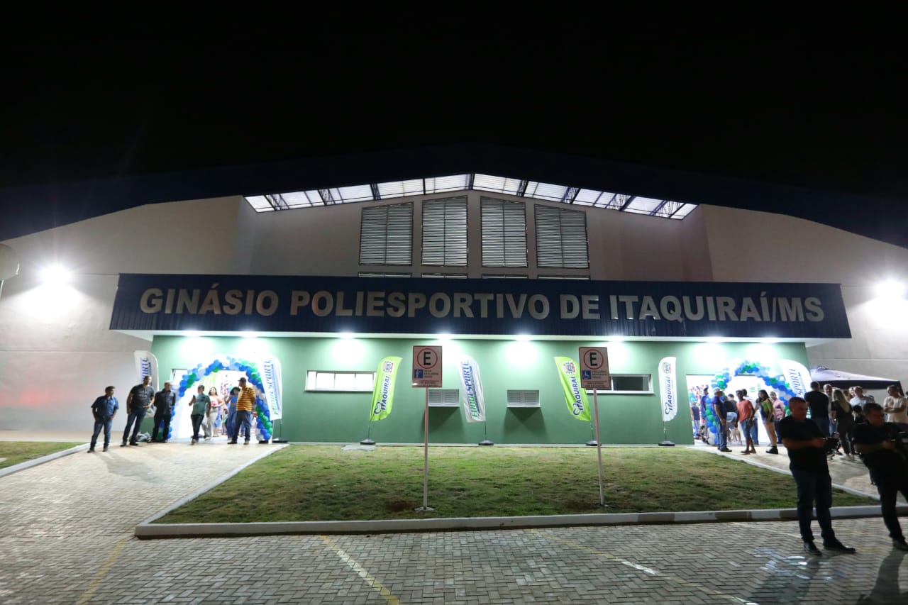 Primeiro ginásio poliesportivo de Itaquiraí é inaugurado pelo governo