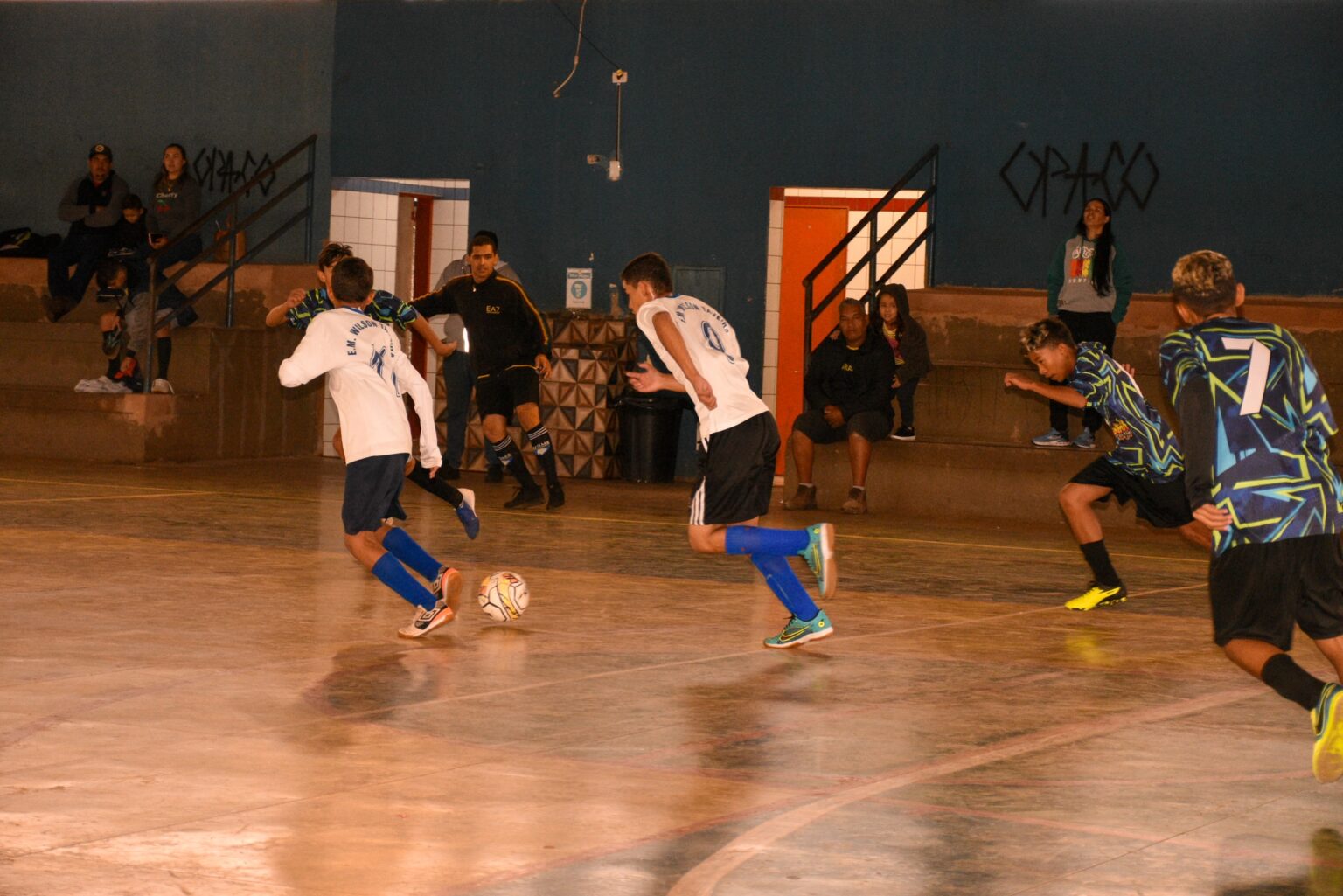 Nas oitavas de final do futsal masculino, 47º Jeres reúne alunos da REME