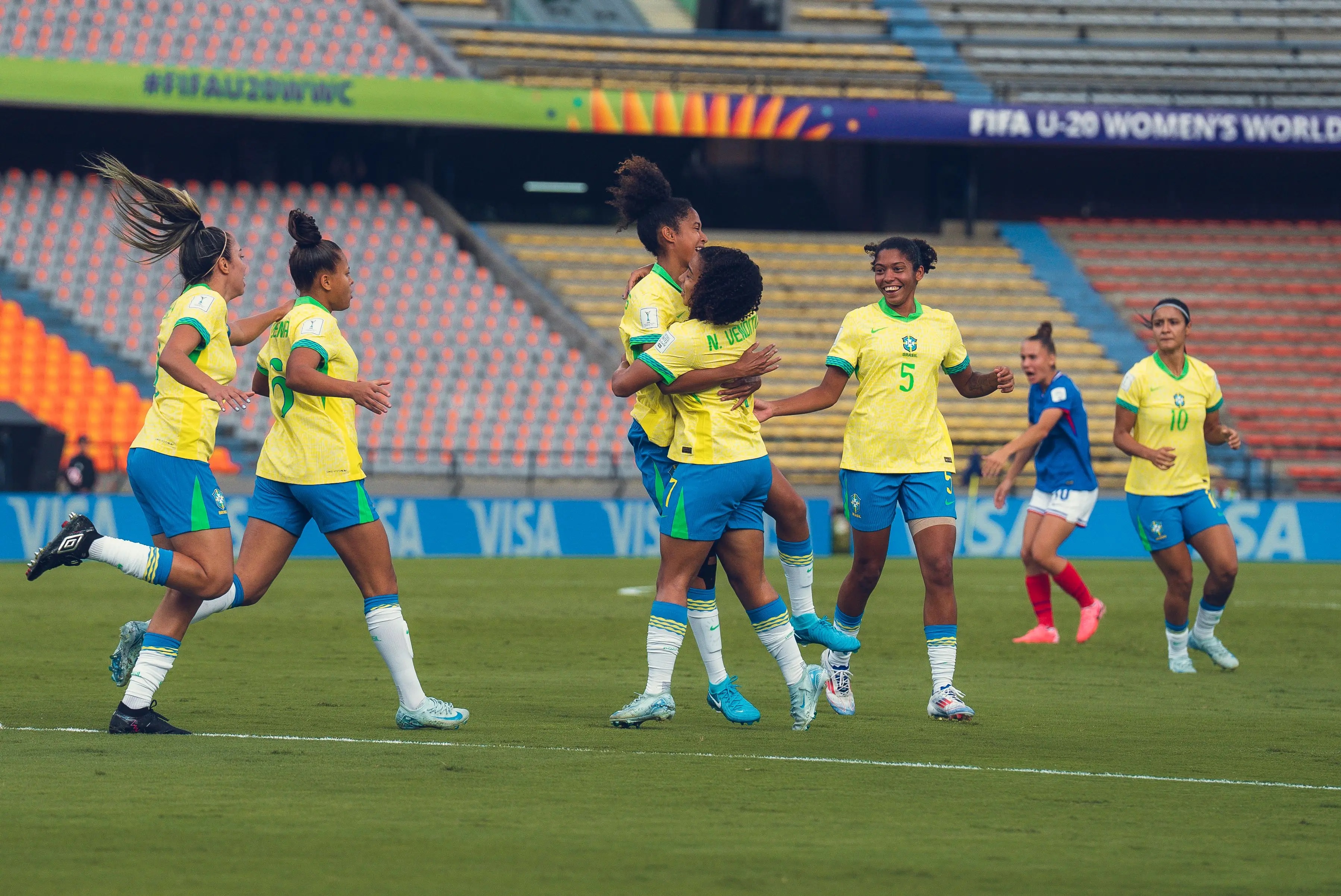 Seleção Brasileira Feminina joga pela liderança do Grupo B do Mundial Sub-20